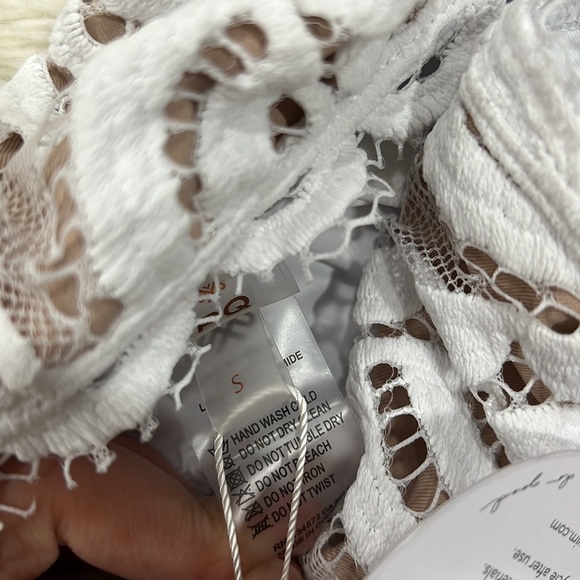 Pq Keyhole Lace One Piece in Water Lily - Picture 9 of 10